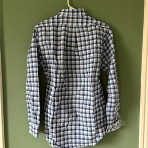 Vineyard Vines Blue and White Checkered Casual Button Down Shirt